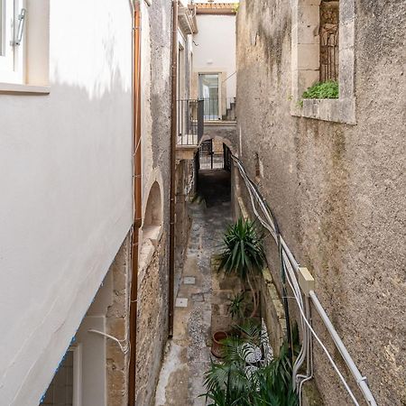 Ortigia Lifestyle 4 Seasons Villa Syracuse Buitenkant foto