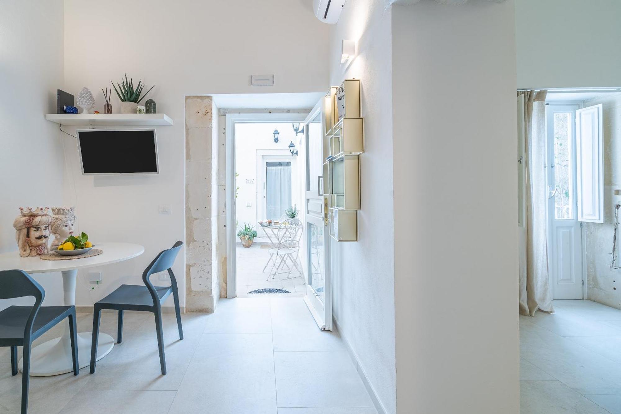 Ortigia Lifestyle 4 Seasons Villa Syracuse Buitenkant foto