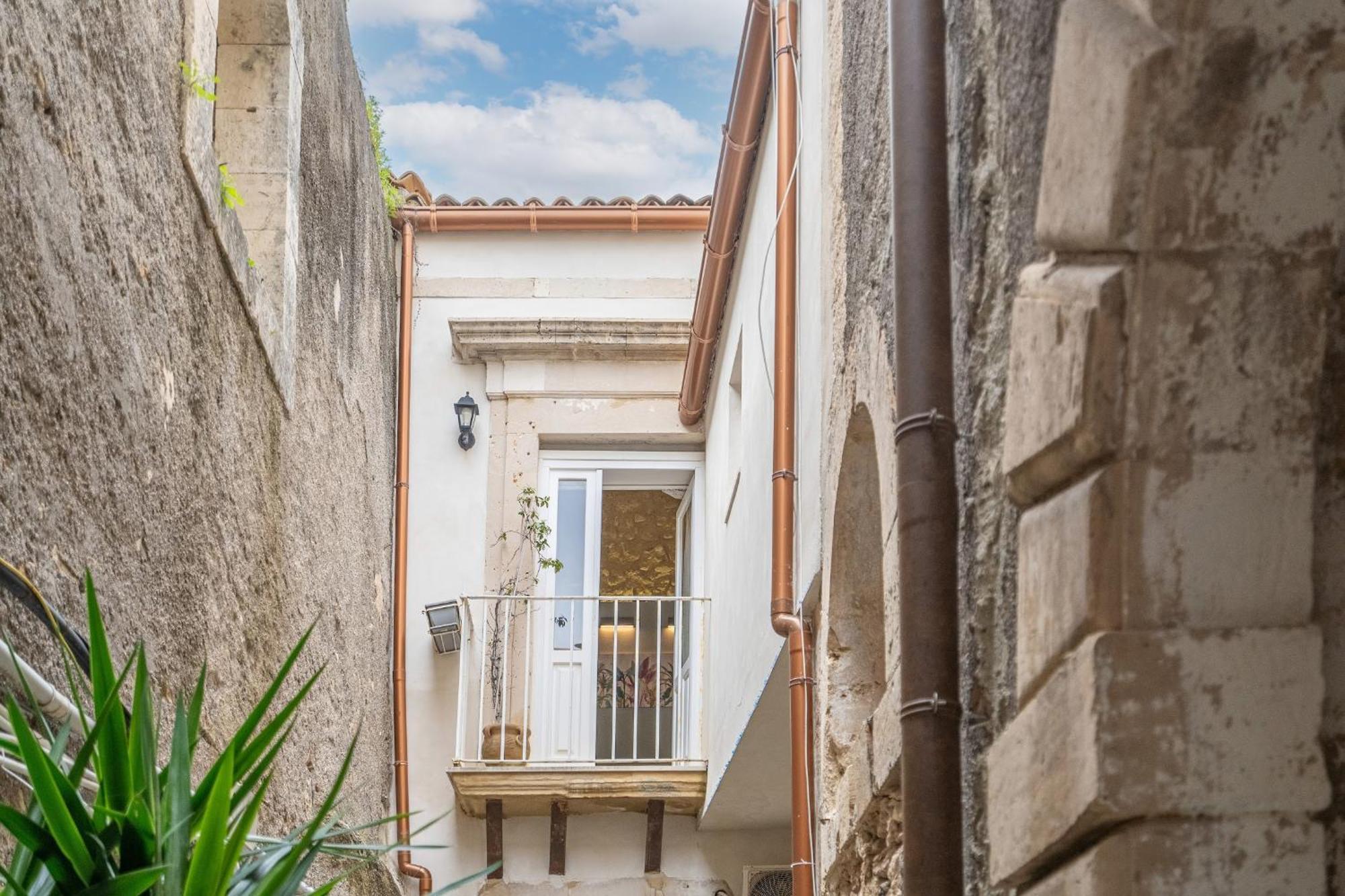 Ortigia Lifestyle 4 Seasons Villa Syracuse Buitenkant foto