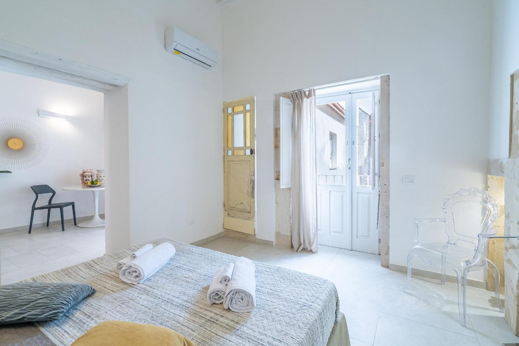 Ortigia Lifestyle 4 Seasons Villa Syracuse Buitenkant foto